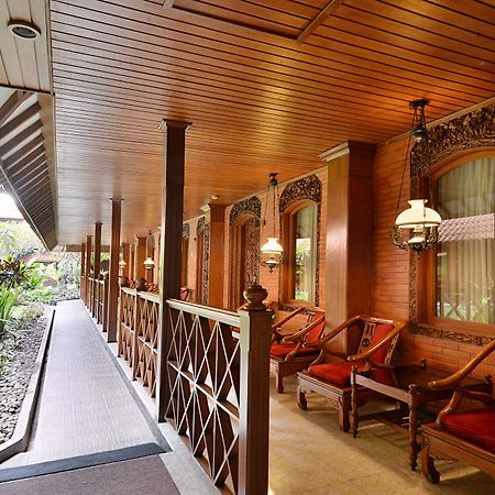 Puri Artha Hotel Γιογκιακάρτα Εξωτερικό φωτογραφία
