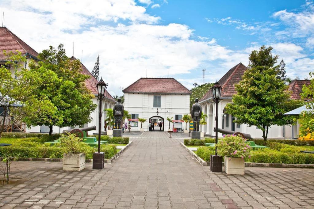 Puri Artha Hotel Γιογκιακάρτα Εξωτερικό φωτογραφία