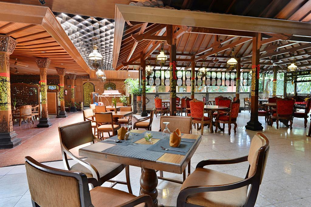 Puri Artha Hotel Γιογκιακάρτα Εξωτερικό φωτογραφία