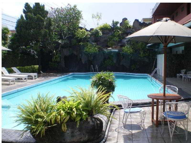 Puri Artha Hotel Γιογκιακάρτα Εξωτερικό φωτογραφία