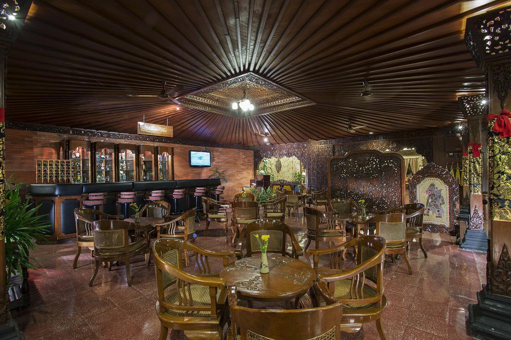 Puri Artha Hotel Γιογκιακάρτα Εξωτερικό φωτογραφία