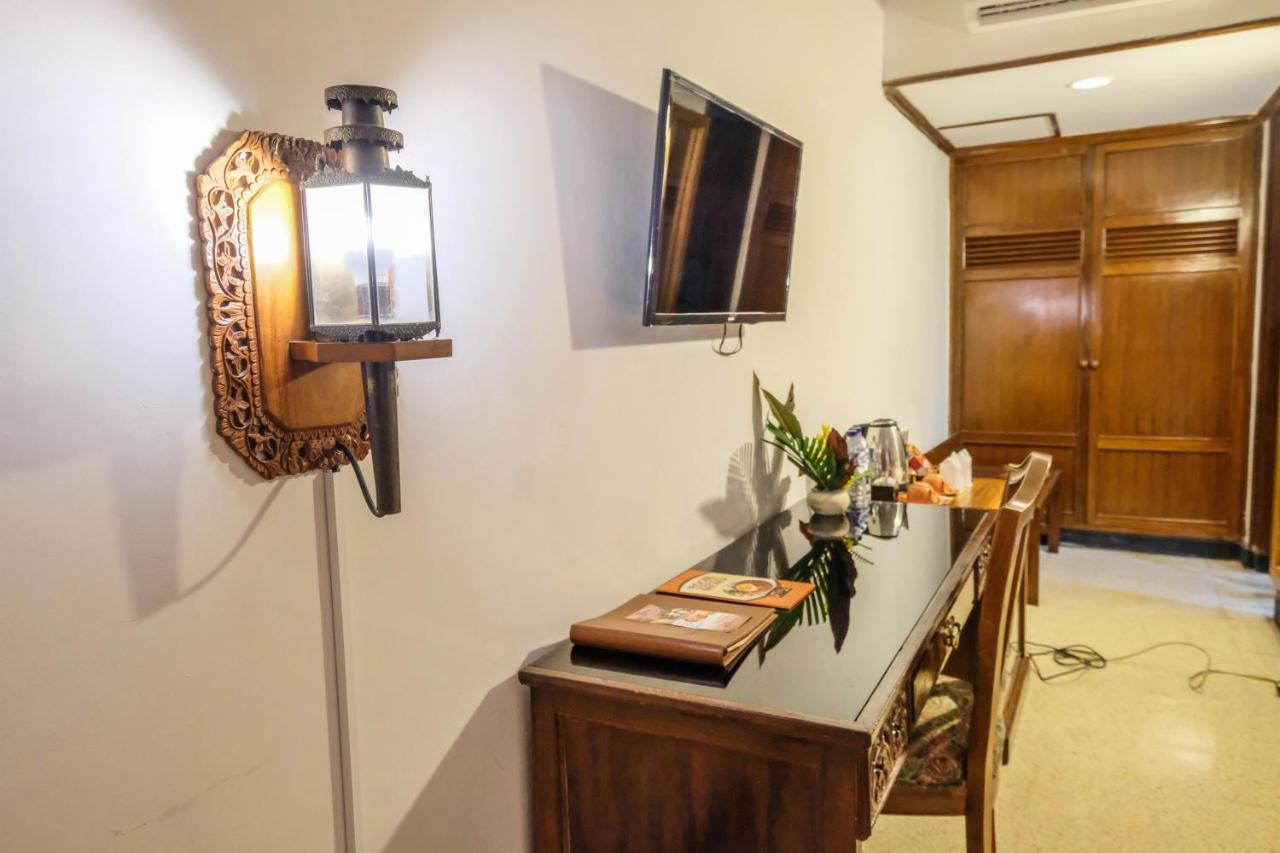 Puri Artha Hotel Γιογκιακάρτα Εξωτερικό φωτογραφία