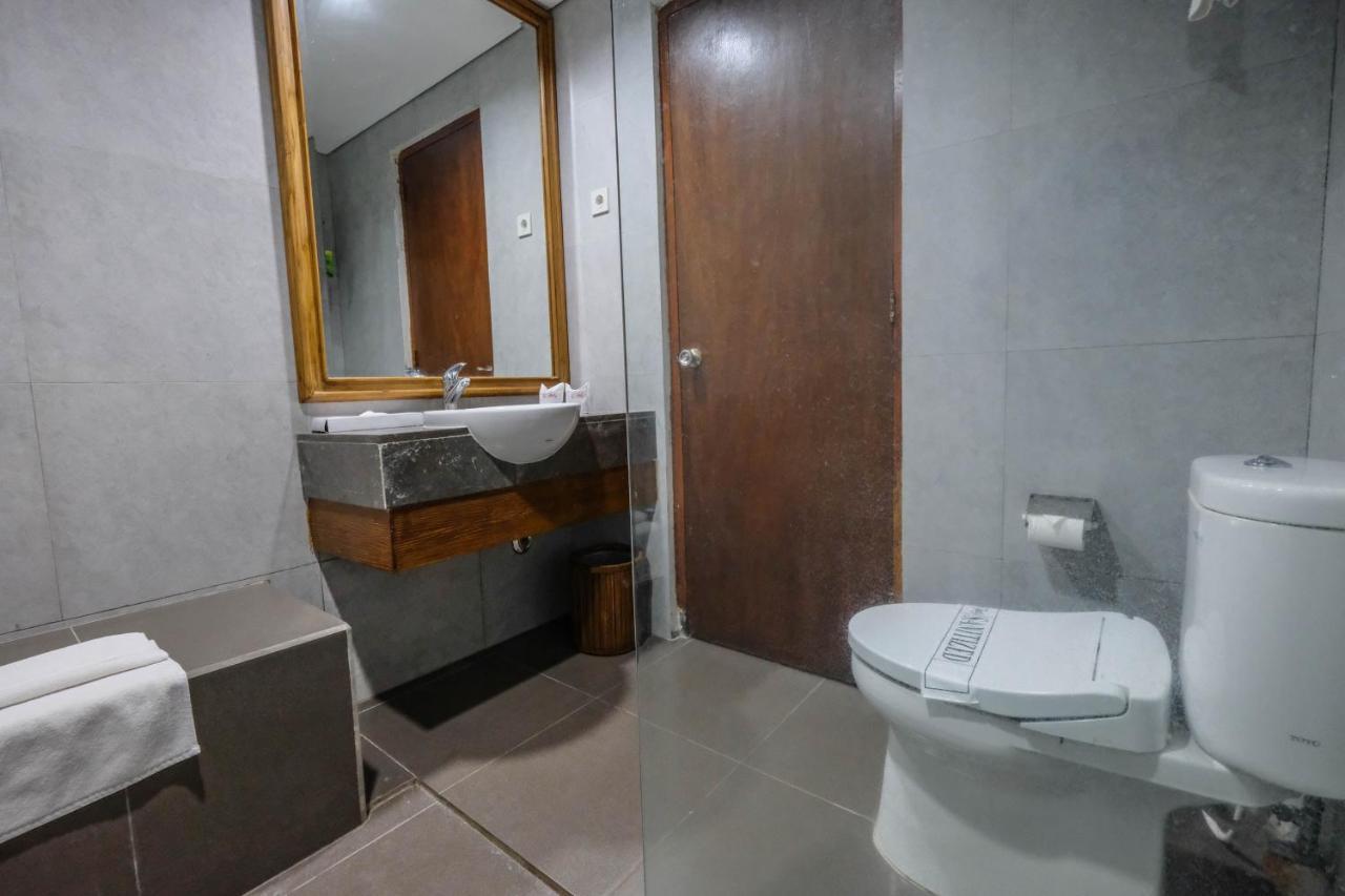 Puri Artha Hotel Γιογκιακάρτα Εξωτερικό φωτογραφία