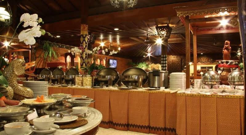 Puri Artha Hotel Γιογκιακάρτα Εξωτερικό φωτογραφία