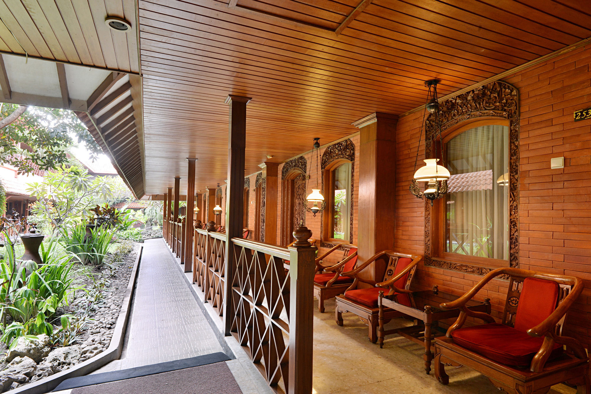 Puri Artha Hotel Γιογκιακάρτα Εξωτερικό φωτογραφία